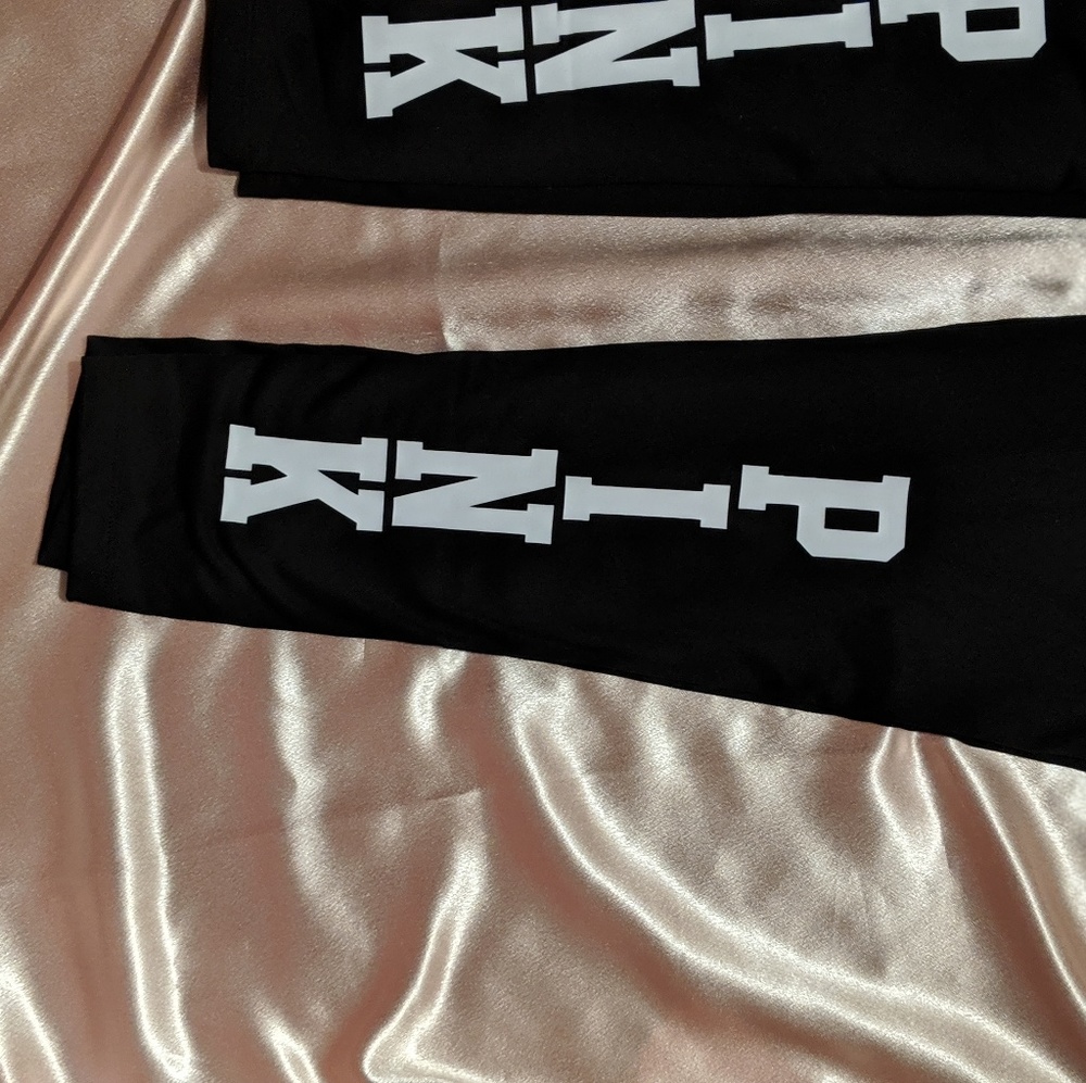 VS Leggings - Picture 3 of 6